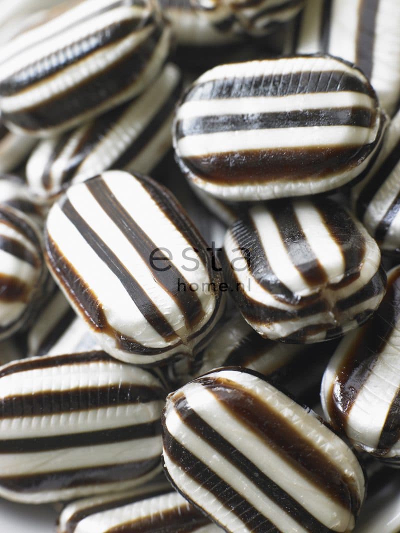 wall mural candy black and white 156509