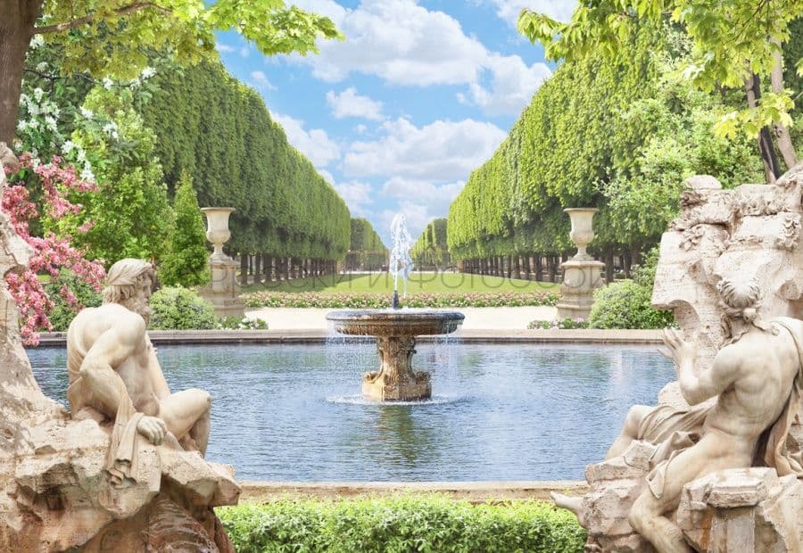 Fountain With Sculptures