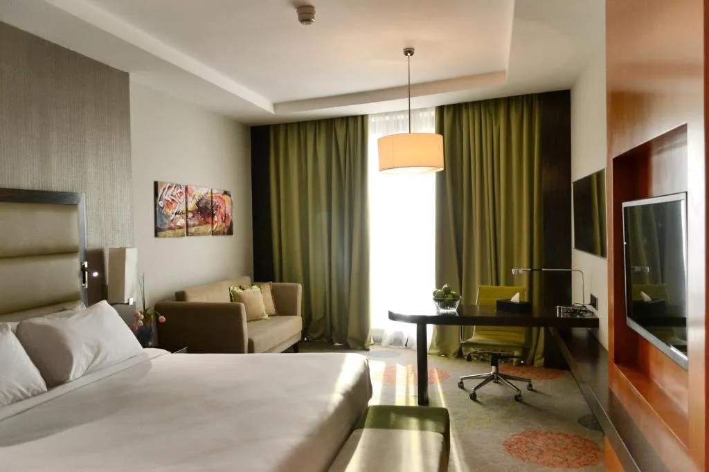 Holiday Inn Jeddah - 9