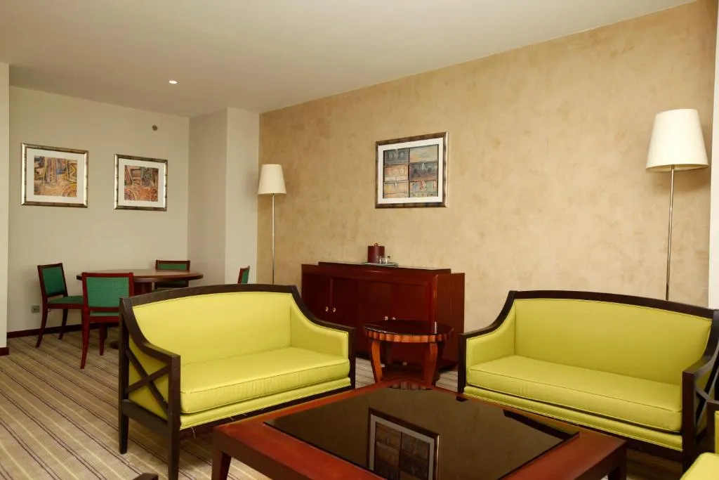 Holiday Inn Riyadh - 1