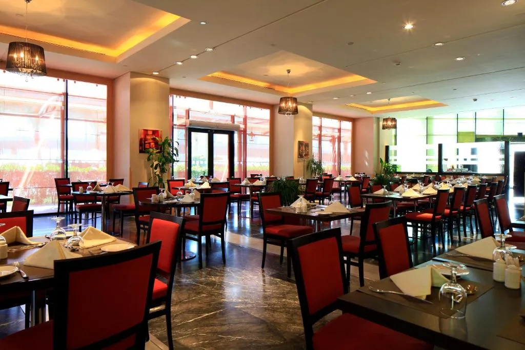 Holiday Inn Riyadh - 14