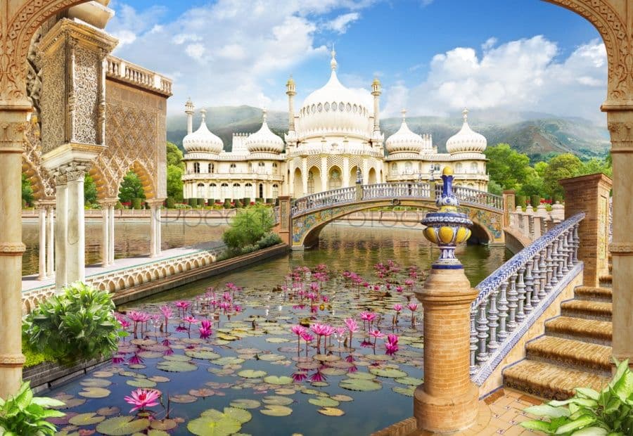 Cortyard In Oriental Palace